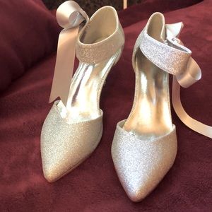 Silver Sparkle Evening dress shoes Size 8.5